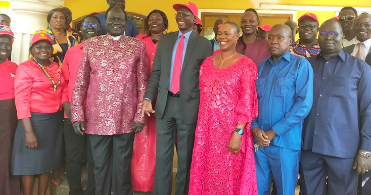SPLM Party SG Peter Lam Both (C) being welcomed by party loyalists in Juba. (Photo: Radio Tamazuj)