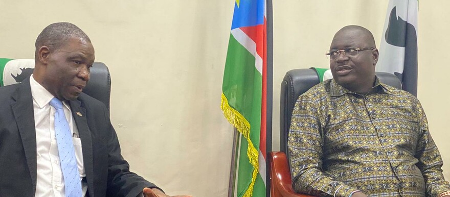 Kenyan Ambassador to South Sudan Maj. Gen. Samuel Nandwa (L) and Central Equatoria State Governor Emmanuel Adil Anthony (R) meeting in Juba on 26 January 2023. [Photo: Radio Tamazuj]