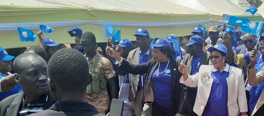 Members of the SPLM-IO during the launch of a membership registration drive in Western Bahr el Ghazal State for cadres from Warrap, Northern Bahr el Ghazal, Lakes, and Western Bahr el Ghazal states. (Radio Tamazuj)