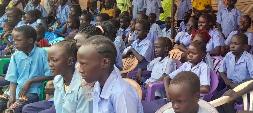 Ustaz Joseph Ukell Abango Nursery, Primary, and Secondary School pupils attending the end-of-year ceremony at their school on Saturday. (Photo: Radio Tamazuj)