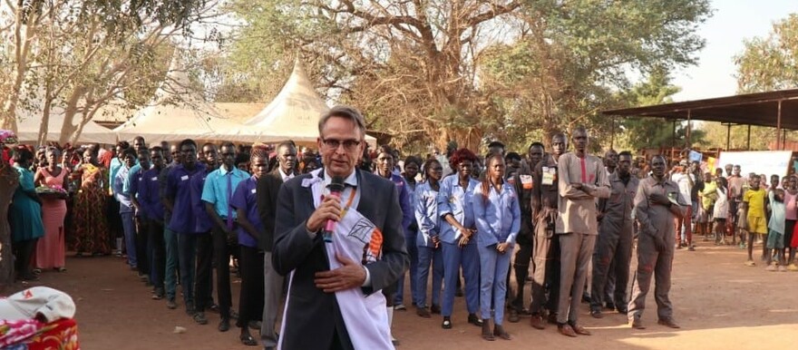Dr. Björn Niere, Deputy Head of Mission and Head of Cooperation, Embassy of the Federal Republic of Germany giving an inspiring speech to the graduates. © World Vision South Sudan