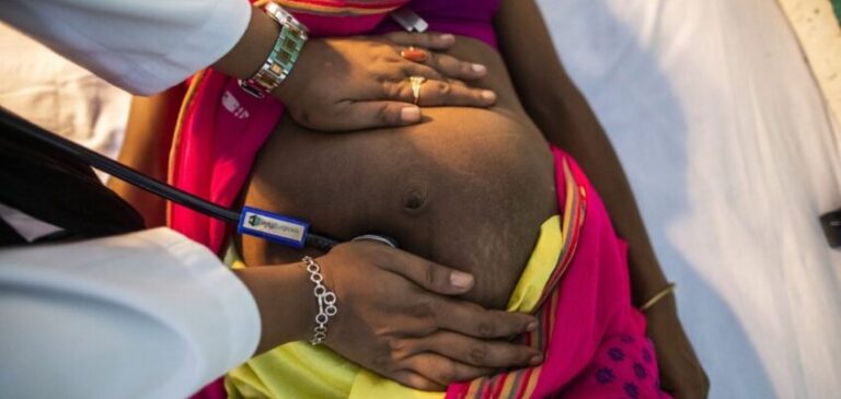 Mundri East: Pregnant woman dies in labor due to lack of ambulance ...