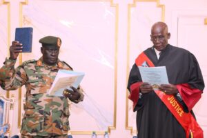 داو أطورجونق يؤدي اليمين رئيسا لأركان الجيش في جنوب السودان