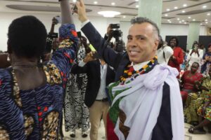 رجل أعمال لبناني يتبرع بـ 50 مليون جنيه جنوب السودان لدعم صندوق الأرامل