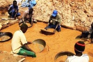 Report: Illegally mined South Sudanese gold smuggled to neighboring countries