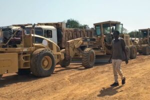 سلطات “المابان” تُدشن طريقاً استراتيجياً لربط المقاطعة بمناطق إنتاج النفط