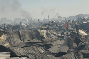 Governor Adil pledges support to Sudanese traders after Custom market fire