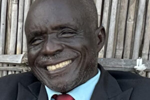 الموت يغيب محافظ مقاطعة ماكال‎