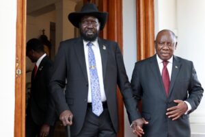 Kiir meets Ramaphosa at official residence in Pretoria