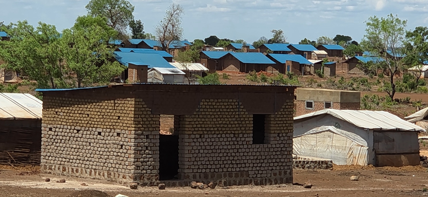Over 1,000 displaced households relocated to new settlement in Wau