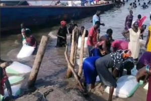 Leer traders lose sorghum cargo in River Nile boat incident