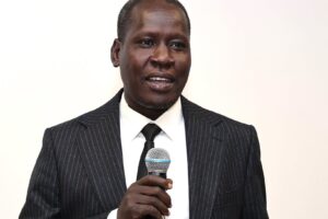 وزير الصحة بجنوب السودان يطالب بزيادة ميزانية القطاع ويرفض إهدار الموارد في “ورش العمل”