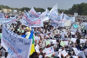 مسيرة جماهيرية بالضعين ترفض الحرب وتطالب بحماية المدنيين في السودان